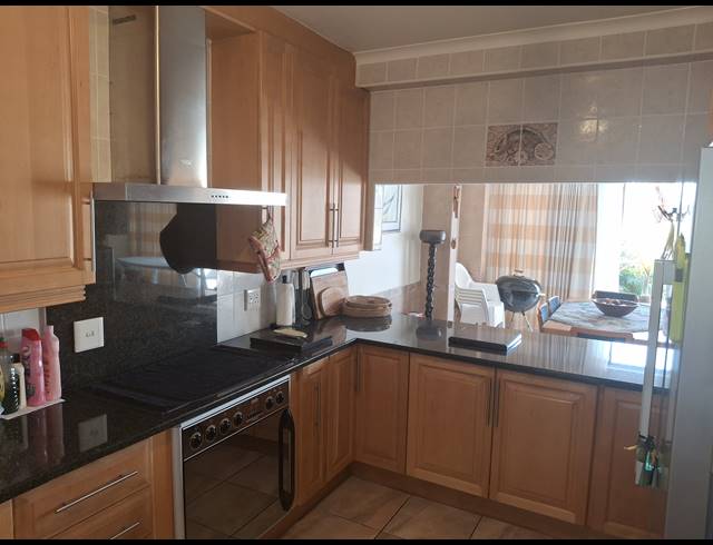 3 BEDROOM DUPLEX FOR SALE IN UVONGO BEACH